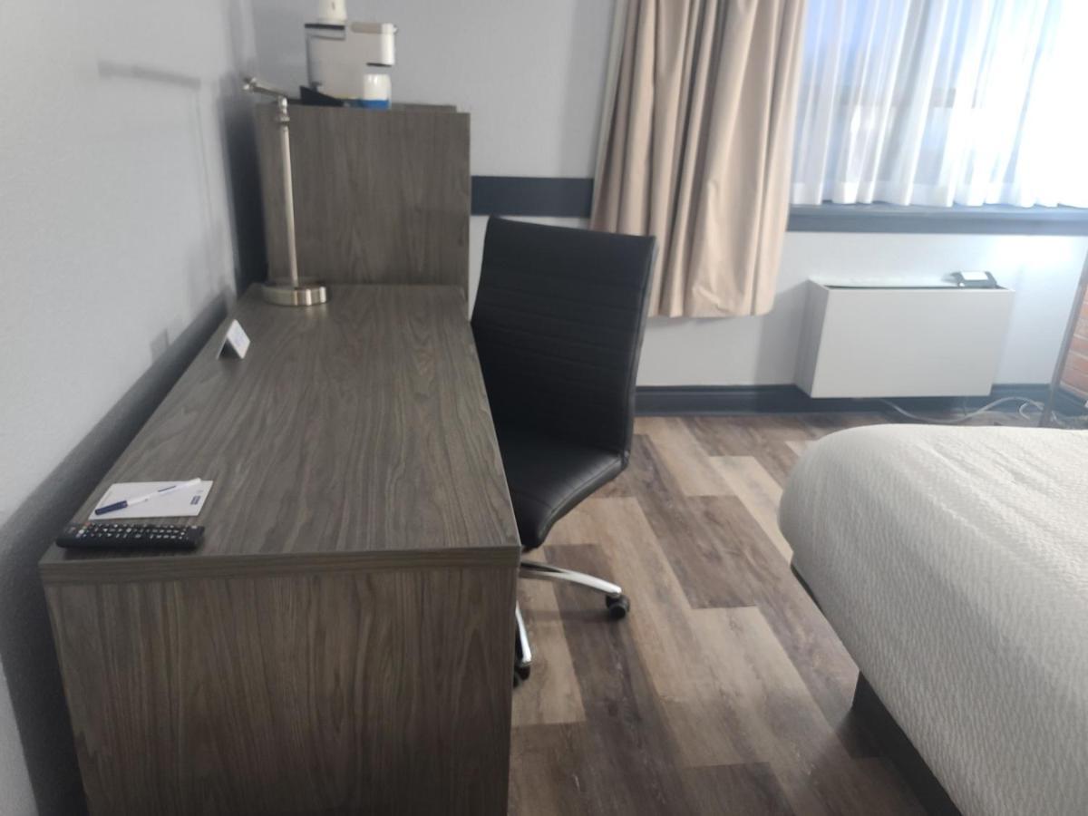 Travelodge By Wyndham Barrie Buitenkant foto