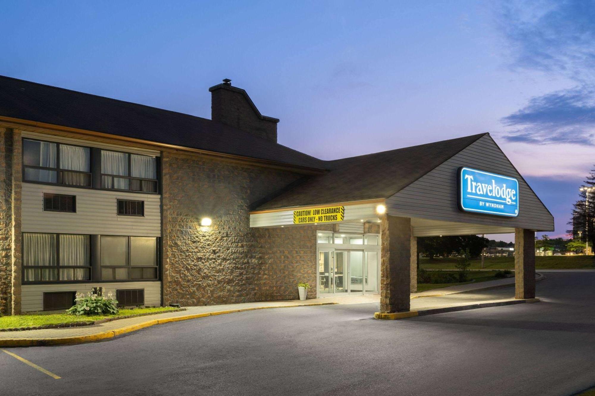 Travelodge By Wyndham Barrie Buitenkant foto