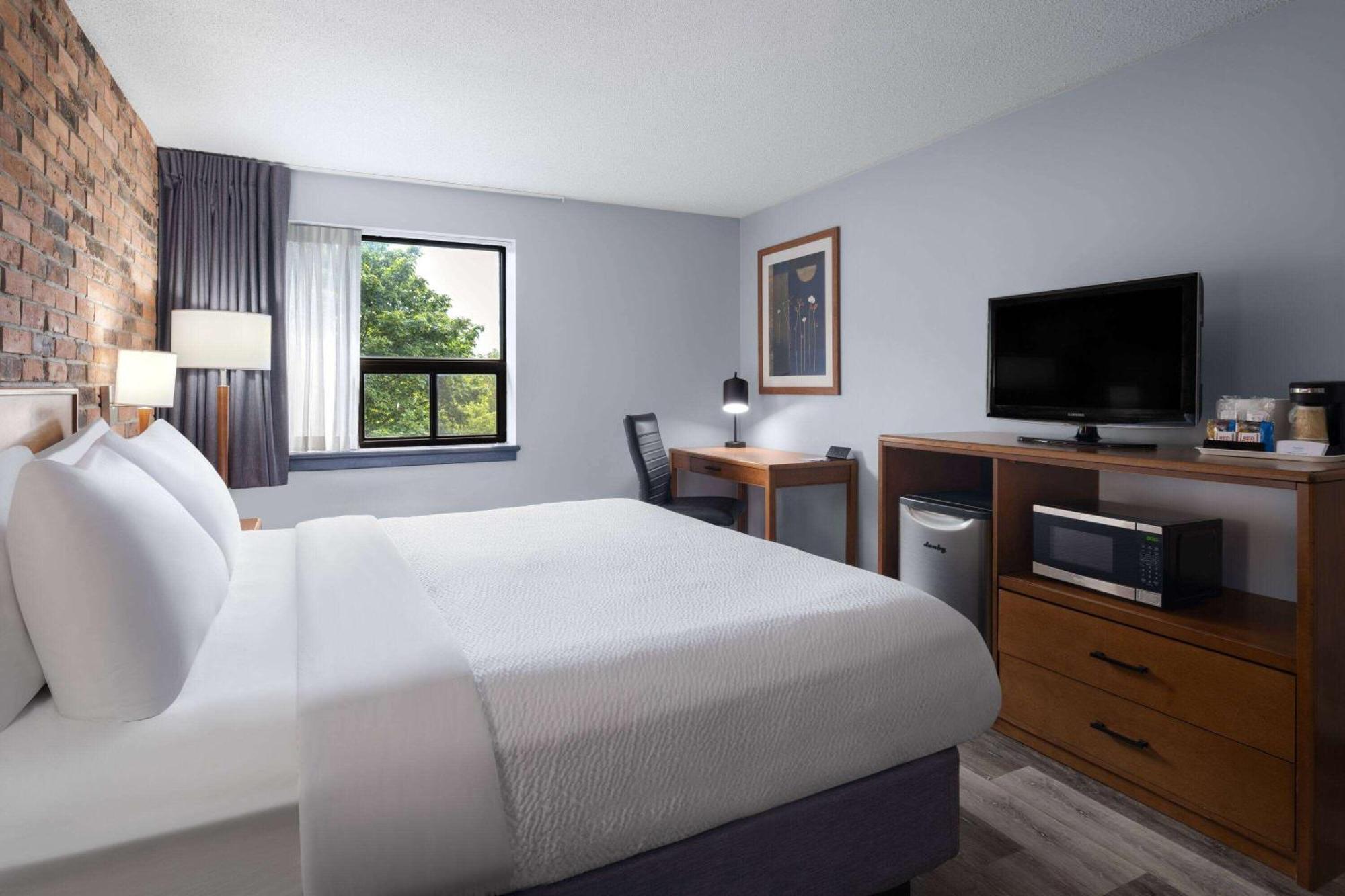 Travelodge By Wyndham Barrie Buitenkant foto
