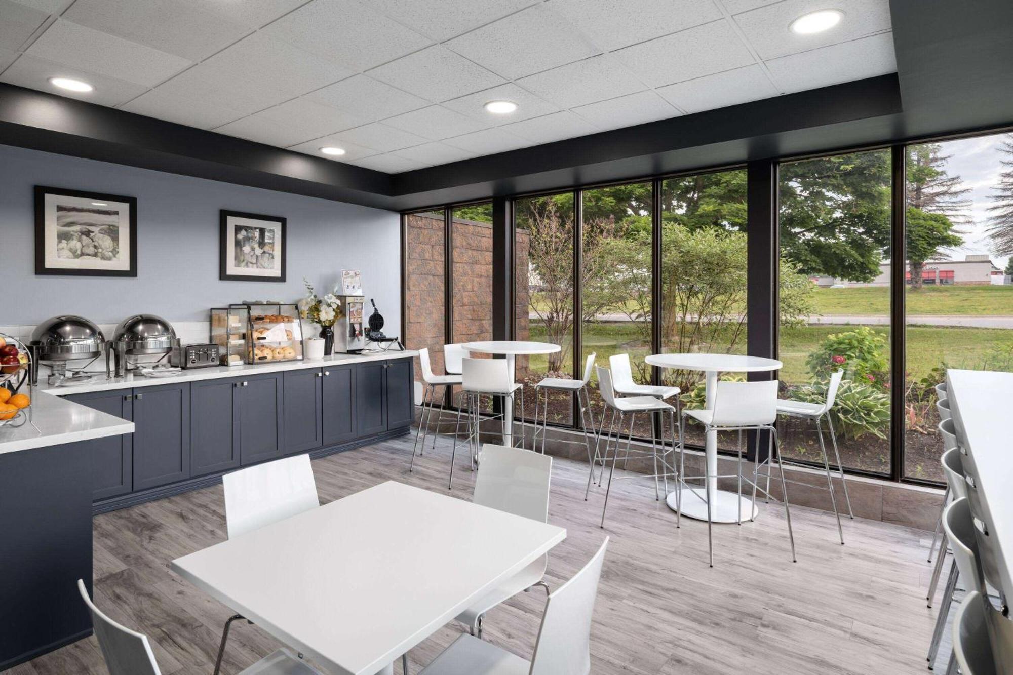 Travelodge By Wyndham Barrie Buitenkant foto